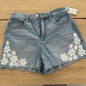 NWT Hollister Curvy Ultra HR Mom Short 3”